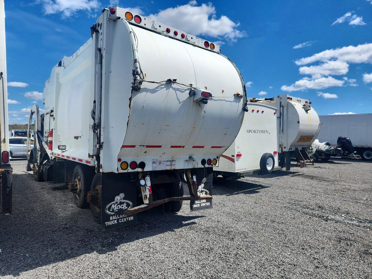 2015 MACK Mru (Terrapro) — VIN 1M2AV04C0FM013015 — photo 3
